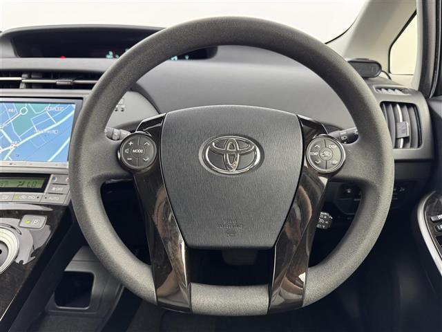 プリウス Ｓマイコーデ　純正ナビ　Ｂｌｕｅｔｏｏｔｈ接続　バックカメラ　ビルトインＥＴＣ　クルーズコントロール　コーナーセンサー　プッシュスタート　ステアリングリモコン　電動格納式ドアミラー　純正フロアマット　フォグランプ（3枚目）