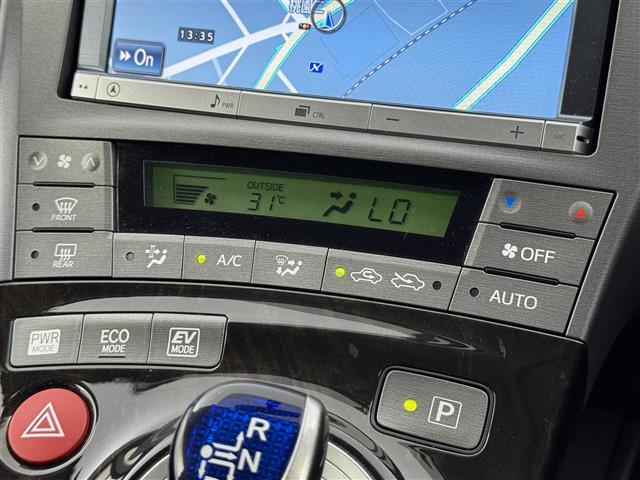 プリウス Ｓマイコーデ　純正ナビ　Ｂｌｕｅｔｏｏｔｈ接続　バックカメラ　ビルトインＥＴＣ　クルーズコントロール　コーナーセンサー　プッシュスタート　ステアリングリモコン　電動格納式ドアミラー　純正フロアマット　フォグランプ（28枚目）