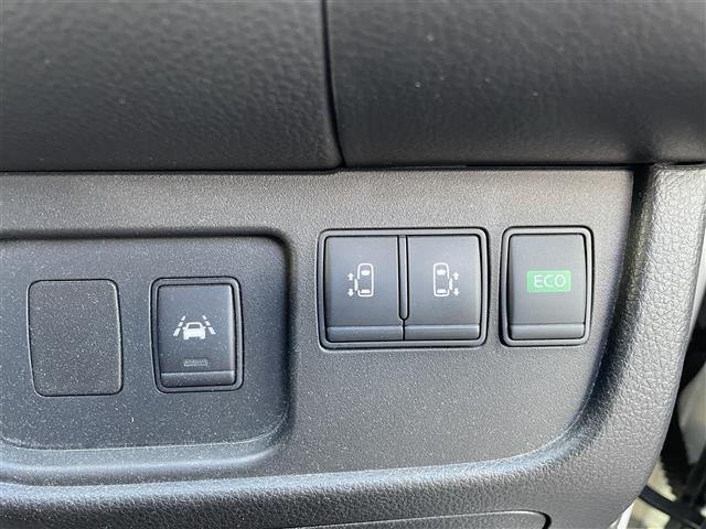 セレナ ハイウェイスター　Ｓ－ハイブリッド　純正ナビ　フルセグＴＶ　フリップダウンモニター　バックモニター　ＥＴＣ　レーンキープアシスト　両側電動スライドドア　スマートキー　プッシュスタート　クルーズコントロール　アイドリングストップ　ＨＩＤ（10枚目）