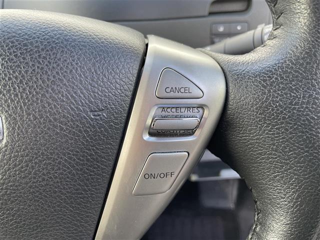 セレナ ハイウェイスター　Ｓ－ハイブリッド　純正ナビ　フルセグＴＶ　フリップダウンモニター　バックモニター　ＥＴＣ　レーンキープアシスト　両側電動スライドドア　スマートキー　プッシュスタート　クルーズコントロール　アイドリングストップ　ＨＩＤ（14枚目）