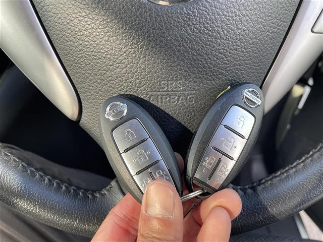 セレナ ハイウェイスター　Ｓ－ハイブリッド　純正ナビ　フルセグＴＶ　フリップダウンモニター　バックモニター　ＥＴＣ　レーンキープアシスト　両側電動スライドドア　スマートキー　プッシュスタート　クルーズコントロール　アイドリングストップ　ＨＩＤ（15枚目）