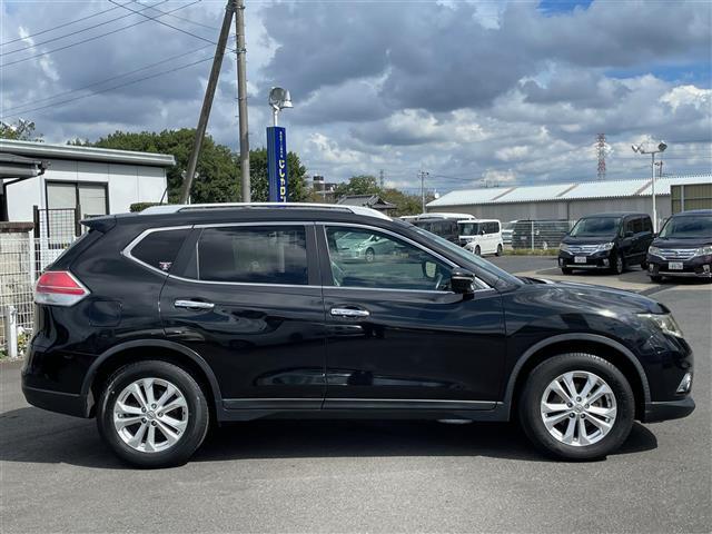 エクストレイル ２０Ｘ　切り替え４ＷＤ　ＳＤナビ　フルセグ　Ｂｌｕｅｔｏｏｔｈ　バックカメラ　ＥＴＣ　シートヒーター　ＬＥＤヘッドライト　純正１７インチＡＷ（4枚目）