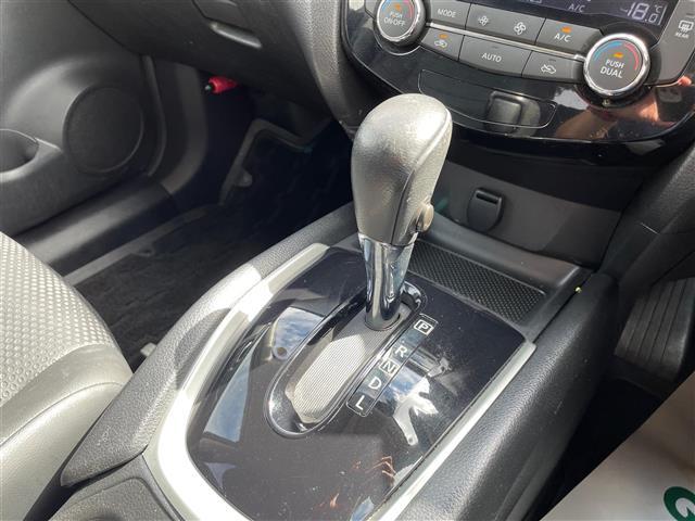 エクストレイル ２０Ｘ　切り替え４ＷＤ　ＳＤナビ　フルセグ　Ｂｌｕｅｔｏｏｔｈ　バックカメラ　ＥＴＣ　シートヒーター　ＬＥＤヘッドライト　純正１７インチＡＷ（15枚目）