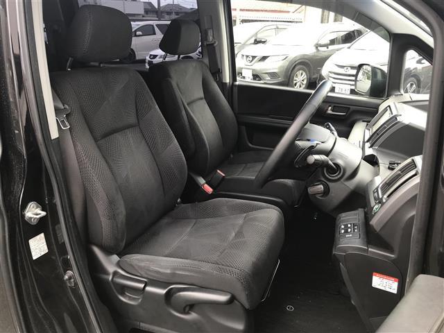 ステップワゴンスパーダ Ｚ　禁煙車／カーナビ／Ｂｌｕｅｔｏｏｔｈ／スマートキー／両側パワースライドドア／ＥＴＣ／パドルシフト／オートライト／電格ミラー／パワーウインドウ／防眩ミラー（10枚目）