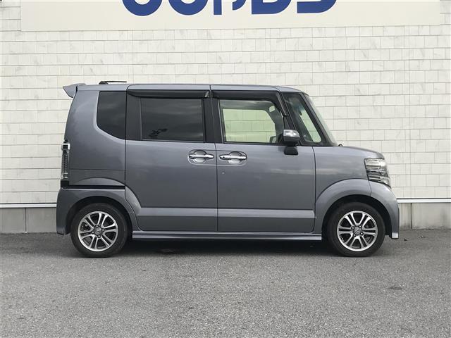 Ｎ－ＢＯＸカスタム Ｇ・Ｌパッケージ　禁煙車／カーナビ／Ｂｌｕｅｔｏｏｔｈ／スマートキー／プッシュスタート／バックカメラ／ＥＴＣ／片側パワースライドドア／チップアップシート／パワーウインドウ／オートライト／電格ミラー／サンシェード（4枚目）