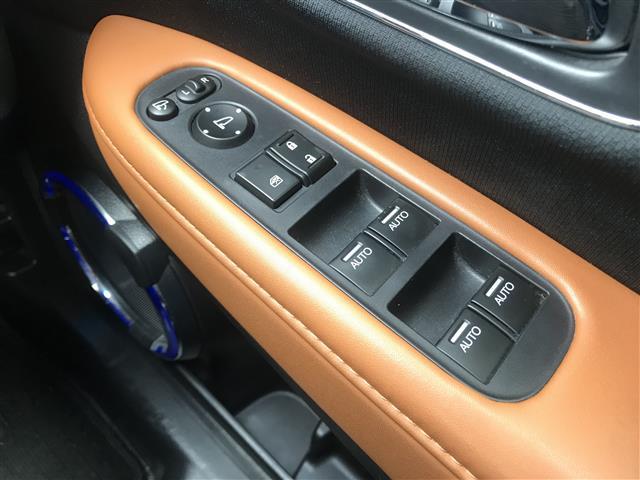 ヴェゼル ハイブリッドＺ　禁煙車／カーナビ／Ｂｌｕｅｔｏｏｔｈ／スマートキー／プッシュスタート／バックカメラ／ＥＴＣ／衝突軽減システム／クルーズコントロール／シートヒーター／チップアップシート／ルーフレール／オートライト（24枚目）