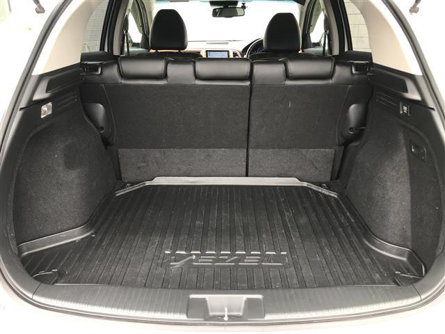 ヴェゼル ハイブリッドＺ　禁煙車／カーナビ／Ｂｌｕｅｔｏｏｔｈ／スマートキー／プッシュスタート／バックカメラ／ＥＴＣ／衝突軽減システム／クルーズコントロール／シートヒーター／チップアップシート／ルーフレール／オートライト（30枚目）