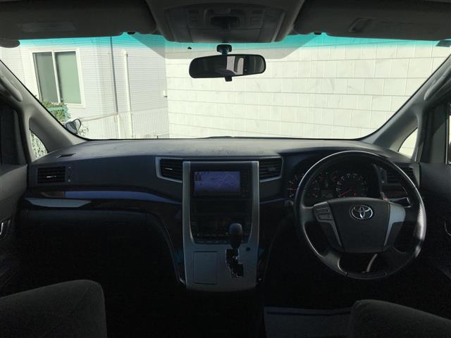 ヴェルファイア ２．４Ｚ　禁煙車／カーナビ／Ｂｌｕｅｔｏｏｔｈ／スマートキー／プッシュスタート／バックカメラ／ＥＴＣ／両側パワースライドドア／コーナーセンサー／フリップダウンモニター／オートライト／ステアリングリモコン（9枚目）
