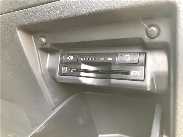 ヴェルファイア ２．４Ｚ　禁煙車／カーナビ／Ｂｌｕｅｔｏｏｔｈ／スマートキー／プッシュスタート／バックカメラ／ＥＴＣ／両側パワースライドドア／コーナーセンサー／フリップダウンモニター／オートライト／ステアリングリモコン（23枚目）