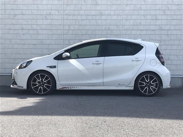 アクア G G’s 禁煙車/カーオーディオ/スマートキー/バックカメラ/ETC/クルーズコントロール/シートヒーター/オートライト/電格ミラー/防眩ミラー(5枚目)