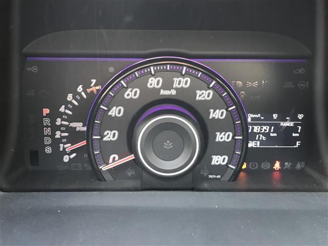 ステップワゴンスパーダ S カーナビ/リモコンキー/ETC/バックカメラ/両側パワースライドドア/パドルシフト/オートライト/電格ミラー/防眩ミラー/パワーウインドウ(10枚目)