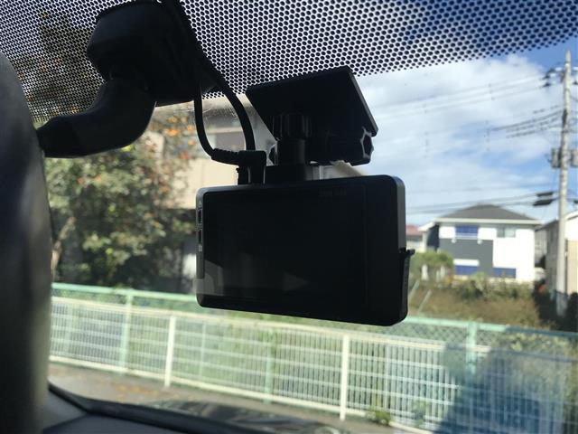 ヴォクシー ZS 煌Z 禁煙車/カーナビ/Bluetooth/スマートキー/プッシュスタート/バックカメラ/ETC/両側パワースライドドア/ドライブレコーダー/チップアップシート/オートライト/電格ミラー/防眩ミラー(21枚目)