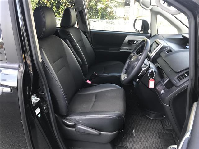 ヴォクシー ZS 煌Z 禁煙車/カーナビ/Bluetooth/スマートキー/プッシュスタート/バックカメラ/ETC/両側パワースライドドア/ドライブレコーダー/チップアップシート/オートライト/電格ミラー/防眩ミラー(24枚目)
