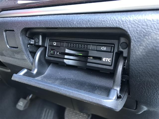 クラウンハイブリッド ロイヤルサルーン 禁煙車/カーナビ/Bluetooth/スマートキー/プッシュスタート/バックカメラ/ETC/クルーズコントロール/コーナーセンサー/ドライブレコーダー/パワーシート/シートヒーター/オートライト(22枚目)