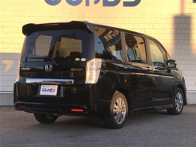 ステップワゴンスパーダ Ｚ　禁煙車／カーナビ／スマートキー／バックカメラ／両側パワースライドドア／ＥＴＣ／アイドリングストップ／フリップダウンモニター／チップアップシート／ステアリングリモコン／パドルシフト／オートライト（6枚目）