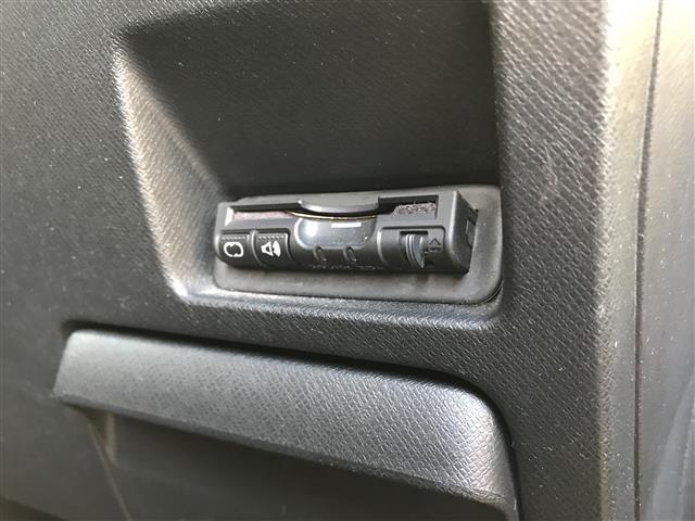 ステップワゴンスパーダ Ｚ　禁煙車／カーナビ／スマートキー／バックカメラ／両側パワースライドドア／ＥＴＣ／アイドリングストップ／フリップダウンモニター／チップアップシート／ステアリングリモコン／パドルシフト／オートライト（20枚目）