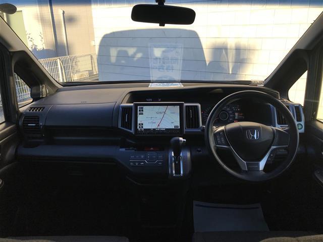 ステップワゴンスパーダ Ｚ　禁煙車／カーナビ／スマートキー／バックカメラ／両側パワースライドドア／ＥＴＣ／アイドリングストップ／フリップダウンモニター／チップアップシート／ステアリングリモコン／パドルシフト／オートライト（33枚目）