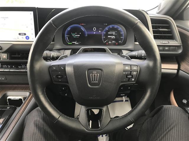 クラウン Ｚ　ワンオーナー／禁煙車／カーナビ／スマートキー／プッシュスタート／バックカメラ／全方位カメラ／ＥＴＣ２．０／コーナーセンサー／ドライブレコーダー／クルーズコントロール／衝突軽減システム／パワーシート（12枚目）