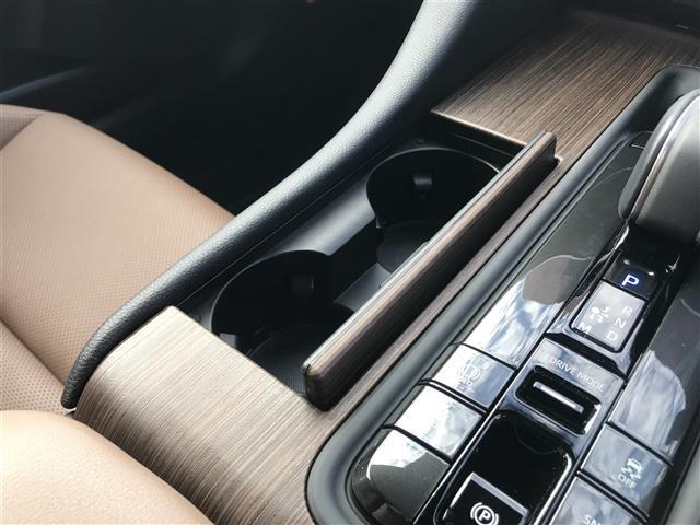 クラウン Ｚ　ワンオーナー／禁煙車／カーナビ／スマートキー／プッシュスタート／バックカメラ／全方位カメラ／ＥＴＣ２．０／コーナーセンサー／ドライブレコーダー／クルーズコントロール／衝突軽減システム／パワーシート（18枚目）