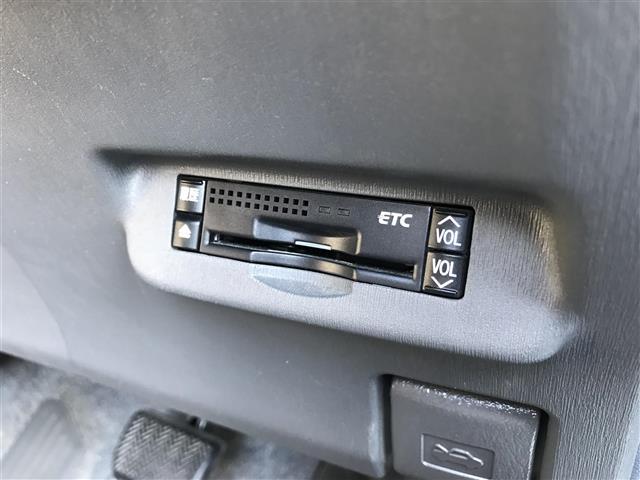 プリウス S 禁煙車/カーナビ/スマートキー/プッシュスタート/バックカメラ/ETC/ドライブレコーダー/コーナーセンサー/ステアリングリモコン/オートライト/パワーウインドウ/電格ミラー/防眩ミラー(20枚目)