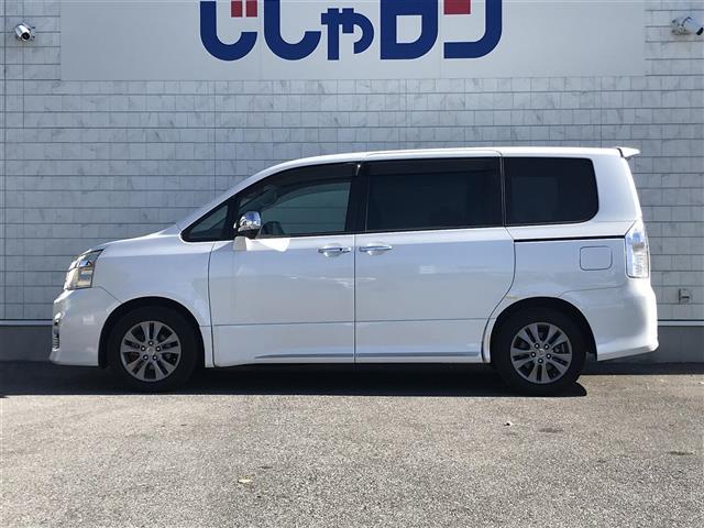 ヴォクシー ＺＳ　煌　禁煙車／カーナビ／スマートキー／プッシュスタート／バックカメラ／両側パワースライドドア／フリップダウンモニター／ドライブレコーダー／チップアップシート／パドルシフト／オートライト／電格ミラー（5枚目）