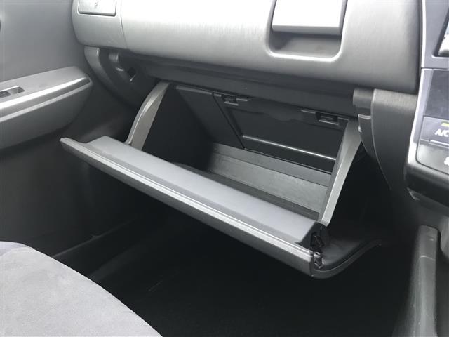 プリウスアルファ Ｓツーリングセレクション　禁煙車／カーナビ／スマートキー／プッシュスタート／バックカメラ／ＥＴＣ／フリップダウンモニター／ヘッドライトウォッシャー／ステアリングリモコン／オートライト／パワーウインドウ／電格ミラ（25枚目）