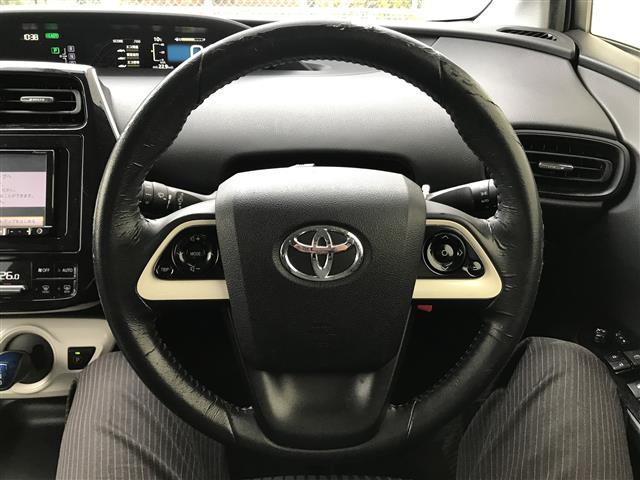プリウス Ｓ　禁煙車／カーナビ／スマートキー／プッシュスタート／バックカメラ／ＥＴＣ／ステアリングリモコン／オートライト／電格ミラー／パワーウインドウ／防眩ミラー（11枚目）