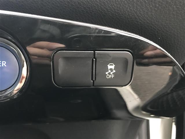 プリウス Ｓ　禁煙車／カーナビ／スマートキー／プッシュスタート／バックカメラ／ＥＴＣ／ステアリングリモコン／オートライト／電格ミラー／パワーウインドウ／防眩ミラー（19枚目）