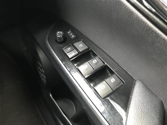 プリウス Ｓ　禁煙車／カーナビ／スマートキー／プッシュスタート／バックカメラ／ＥＴＣ／ステアリングリモコン／オートライト／電格ミラー／パワーウインドウ／防眩ミラー（21枚目）