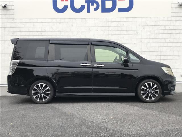 ステップワゴンスパーダ Ｚ　クールスピリット　ワンオーナー／禁煙車／カーナビ／スマートキー／プッシュスタート／バックカメラ／両側パワースライドドア／クルーズコントロール／アイドリングストップ／パドルシフト／オートライト／ステアリングリモコン（4枚目）