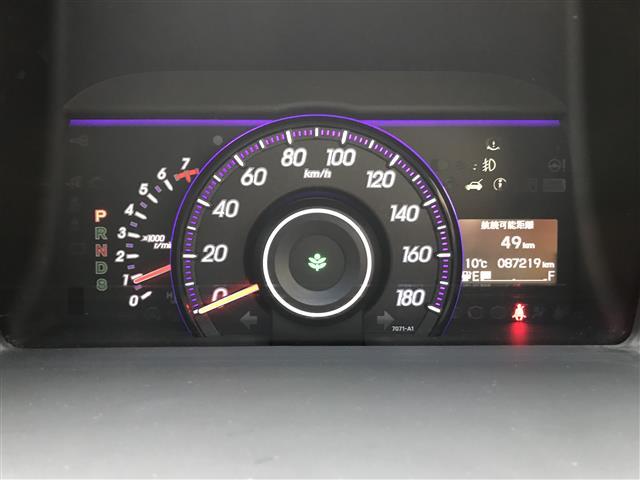 ステップワゴンスパーダ Ｚ　クールスピリット　ワンオーナー／禁煙車／カーナビ／スマートキー／プッシュスタート／バックカメラ／両側パワースライドドア／クルーズコントロール／アイドリングストップ／パドルシフト／オートライト／ステアリングリモコン（10枚目）