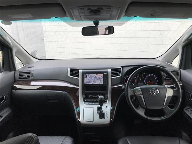 ヴェルファイア ２．４Ｚ　禁煙車／カーナビ／スマートキー／プッシュスタート／バックカメラ／両側パワースライドドア／ＥＴＣ／フリップダウンモニター／コーナーセンサー／チップアップシート／ステアリングリモコン／オートライト（9枚目）