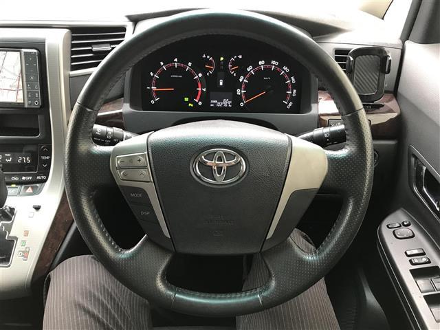 ヴェルファイア ２．４Ｚ　禁煙車／カーナビ／スマートキー／プッシュスタート／バックカメラ／両側パワースライドドア／ＥＴＣ／フリップダウンモニター／コーナーセンサー／チップアップシート／ステアリングリモコン／オートライト（11枚目）