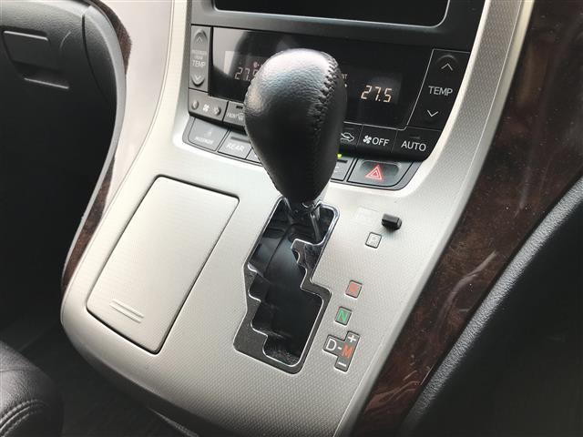 ヴェルファイア ２．４Ｚ　禁煙車／カーナビ／スマートキー／プッシュスタート／バックカメラ／両側パワースライドドア／ＥＴＣ／フリップダウンモニター／コーナーセンサー／チップアップシート／ステアリングリモコン／オートライト（16枚目）