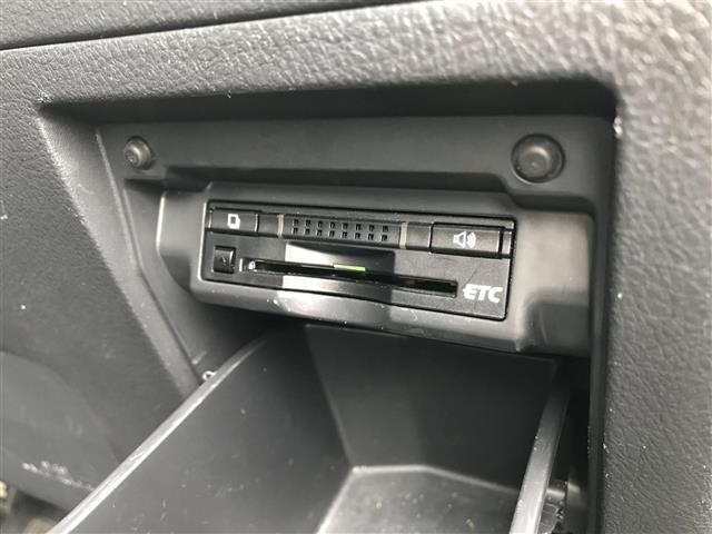 ヴェルファイア ２．４Ｚ　禁煙車／カーナビ／スマートキー／プッシュスタート／バックカメラ／両側パワースライドドア／ＥＴＣ／フリップダウンモニター／コーナーセンサー／チップアップシート／ステアリングリモコン／オートライト（22枚目）