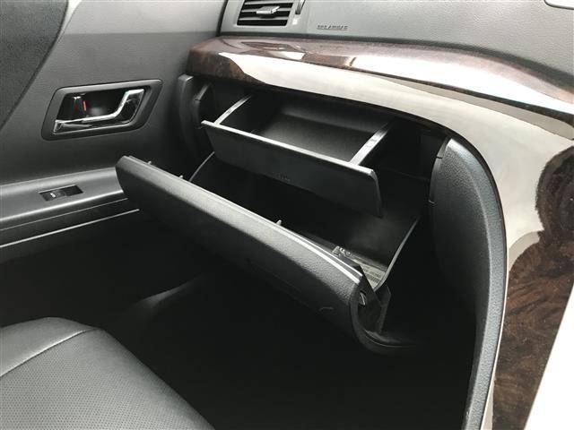 ヴェルファイア ２．４Ｚ　禁煙車／カーナビ／スマートキー／プッシュスタート／バックカメラ／両側パワースライドドア／ＥＴＣ／フリップダウンモニター／コーナーセンサー／チップアップシート／ステアリングリモコン／オートライト（25枚目）