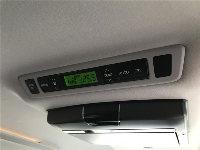 ヴェルファイア ２．４Ｚ　禁煙車／カーナビ／スマートキー／プッシュスタート／バックカメラ／両側パワースライドドア／ＥＴＣ／フリップダウンモニター／コーナーセンサー／チップアップシート／ステアリングリモコン／オートライト（32枚目）