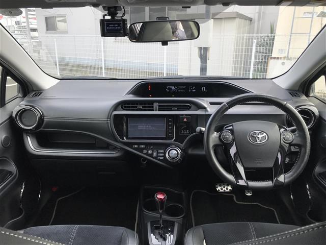 アクア G G’s 禁煙車/カーナビ/スマートキー/プッシュスタート/バックカメラ/ETC/ドライブレコーダー/クルーズコントロール/シートヒーター/ステアリングリモコン/オートライト/電格ミラー/防眩ミラー(9枚目)