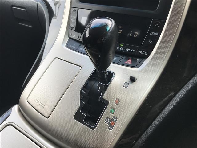 ヴェルファイア 2.4Z ゴールデンアイズ 禁煙車/カーナビ/スマートキー/プッシュスタート/バックカメラ/両側パワースライドドア/クルーズコントロールETC/コーナーセンサー/パワーバックドア/システムコンソール/クルーズコントロール(16枚目)