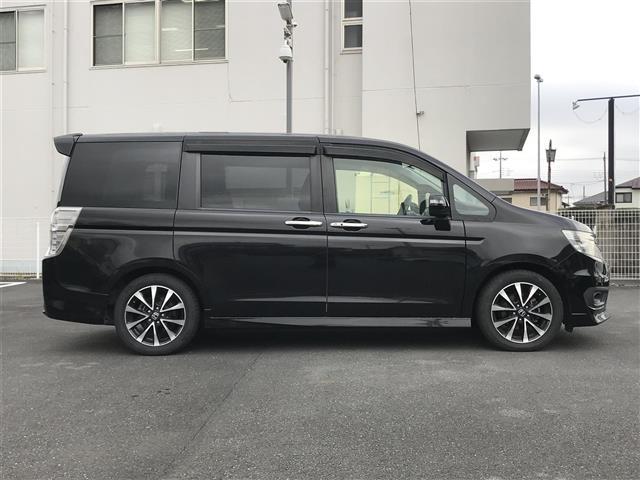 ステップワゴンスパーダ Z クールスピリット ワンオーナー/禁煙車/カーナビ/スマートキー/バックカメラ/ETC/両側パワースライドドア/クルーズコントロール/アイドリングストップ/パドルシフト/ステアリングリモコン/オートライト/電格ミラー(4枚目)