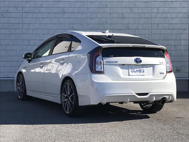 プリウス Sツーリングセレクション・G’s 禁煙車/カーナビ/スマートキー/プッシュスタート/バックカメラ/ETC/ステアリングリモコン/オートライト/電格ミラー//パワーウインドウ/防眩ミラー(7枚目)