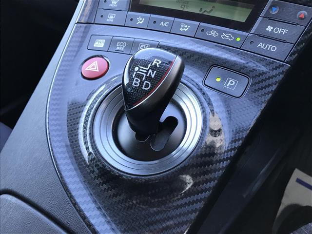プリウス Sツーリングセレクション・G’s 禁煙車/カーナビ/スマートキー/プッシュスタート/バックカメラ/ETC/ステアリングリモコン/オートライト/電格ミラー//パワーウインドウ/防眩ミラー(15枚目)