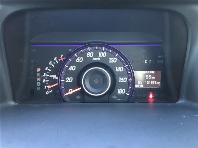 ステップワゴンスパーダ Z クールスピリット インターナビ セレクション 禁煙車/カーナビ/スマートキー/バックカメラ/ETC/クルーズコントロール/両側パワースライドドア/アイドリングストップ/パドルシフト/ステアリングリモコン/オートライト/電格ミラー/防眩ミラー(10枚目)