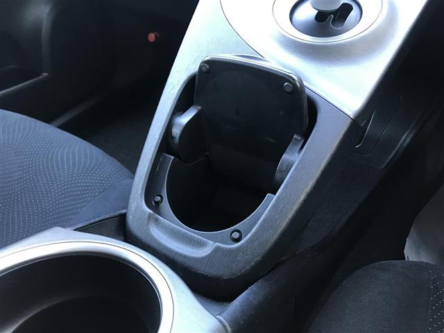 プリウス Sツーリングセレクション 禁煙車/カーナビ/スマートキー/プッシュスタート/バックカメラ/ETC/ヘッドライトウォッシャー/ステアリングリモコン/オートライト/防眩ミラー/パワーウインドウ/電格ミラー(17枚目)