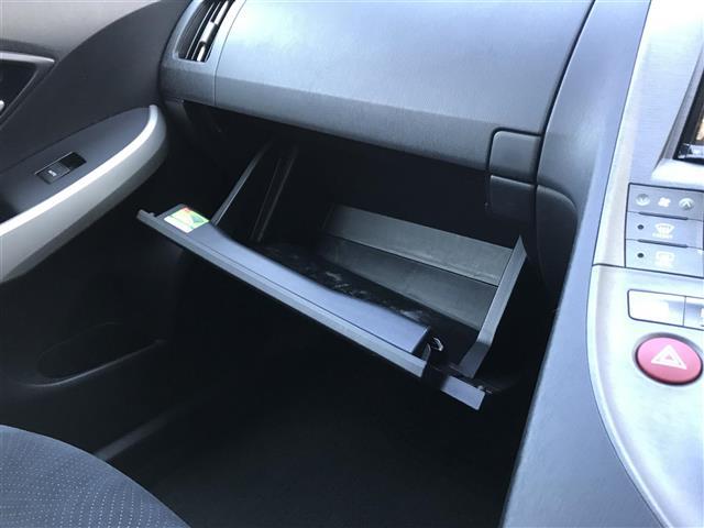 プリウス Sツーリングセレクション 禁煙車/カーナビ/スマートキー/プッシュスタート/バックカメラ/ETC/ヘッドライトウォッシャー/ステアリングリモコン/オートライト/防眩ミラー/パワーウインドウ/電格ミラー(22枚目)
