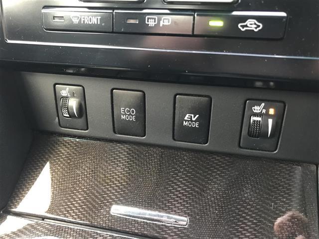 カムリ ハイブリッド 禁煙車/カーナビ/スマートキー/プッシュスタート/バックカメラ/ETC/クルーズコントロール/パワーシート/シートヒーター/ドライブレコーダー/ステアリングリモコン/オートライト/電格ミラー(18枚目)