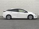 プリウス Ｓ　禁煙車／カーナビ／スマートキー／プッシュスタート／バックカメラ／ＥＴＣ／ステアリングリモコン／オートライト／電格ミラー／パワーウインドウ／防眩ミラー（4枚目）