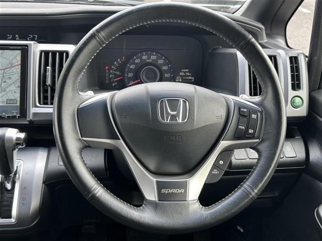 ステップワゴンスパーダ Ｚ　クールスピリット　純正９型ナビ（ＣＤ／ＤＶＤ／ＤＴＶ）両側パワースライドドア　バックカメラ　ＥＴＣ　アイドリングストップ　ハーフレザーシート　スマートキー　純正フロアマット（2枚目）