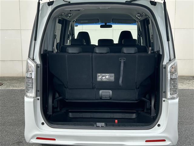 ステップワゴンスパーダ Ｚ　クールスピリット　純正９型ナビ（ＣＤ／ＤＶＤ／ＤＴＶ）両側パワースライドドア　バックカメラ　ＥＴＣ　アイドリングストップ　ハーフレザーシート　スマートキー　純正フロアマット（25枚目）