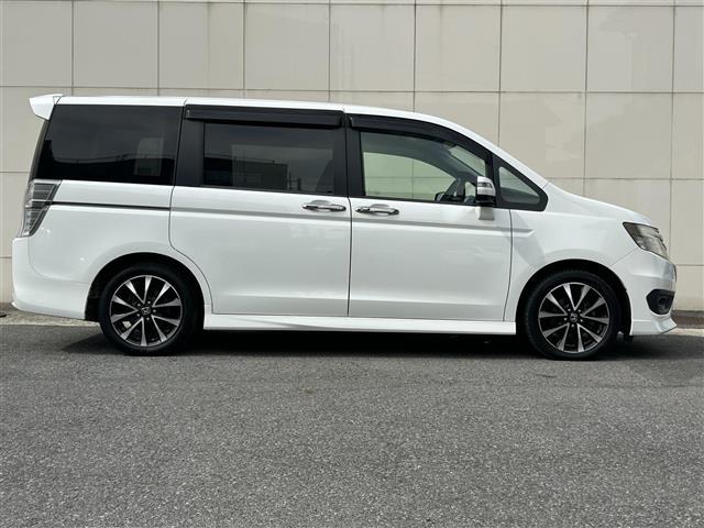 ステップワゴンスパーダ Ｚ　クールスピリット　純正９型ナビ（ＣＤ／ＤＶＤ／ＤＴＶ）両側パワースライドドア　バックカメラ　ＥＴＣ　アイドリングストップ　ハーフレザーシート　スマートキー　純正フロアマット（30枚目）